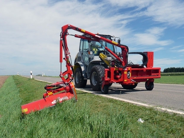 Univerzální nakladač Kramer Allrad 680