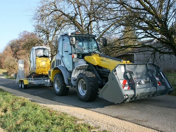 Teleskopický nakladač Kramer Allrad 680T