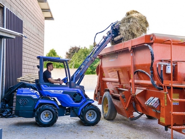 Univerzální nakladač MultiOne řada 8