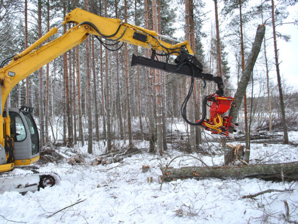 Kumulativní kácecí hlavice Naarva E32