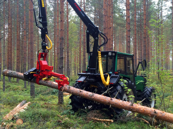 Rázová harvestorová hlavice Naarva S23C