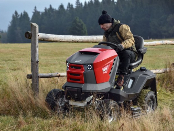 Žací traktor Seco Starjet