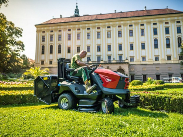 Žací traktor Seco Starjet