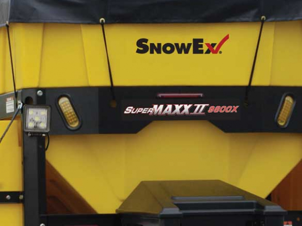 Sypače SnowEx Super Maxx II