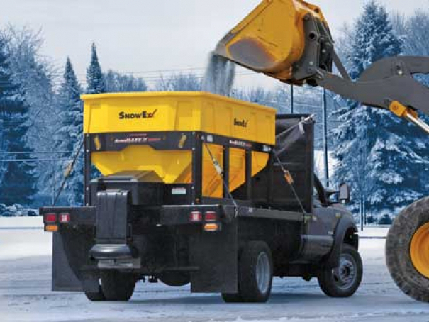 Sypače SnowEx Super Maxx II