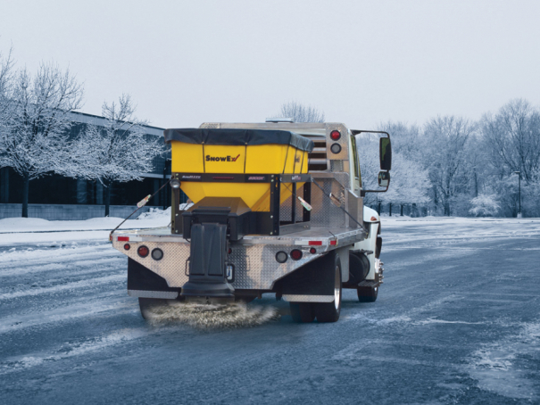 Sypače SnowEx Super Maxx II