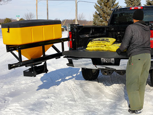 Sypače SnowEx Tailgate Pro