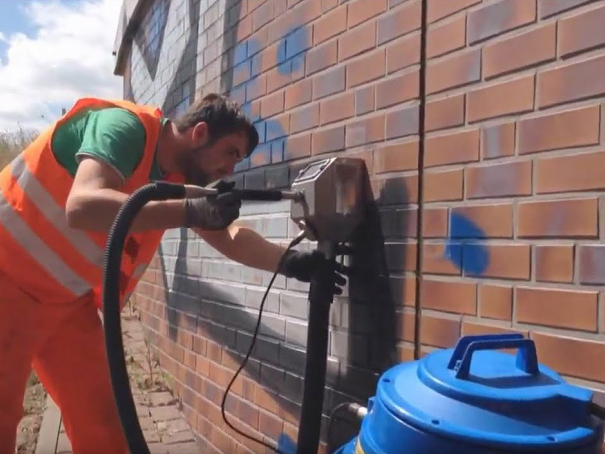 Stroj na ekologické odstraňování graffiti a čištění Systeco Tornado