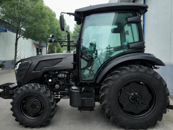 Traktor ZeBri M4-75
