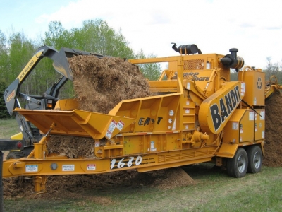 Recyklační drtič a štěpkovač Bandit Beast Model 1680