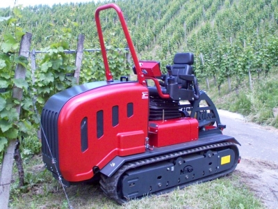 Pásový traktor Niko HRS 90