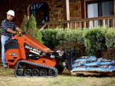 Kompaktní nakladač Ditch Witch SK750