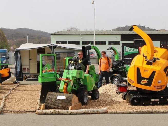 Venkovní expozice firmy Laski, s.r.o na veletrhu Techagro 2016