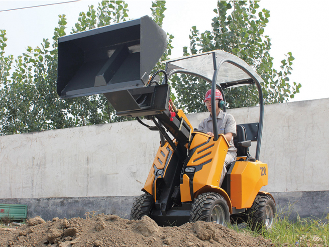 Mininakladače Hysoon nabízí přes 30 různých pracovních adaptérů