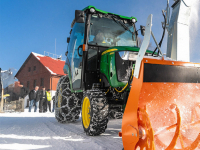 Získejte bonus na kompaktní traktor John Deere řady 2R