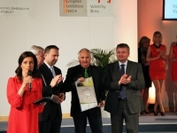 Předávání ceny Grand Prix Biomasa 2016 firmě Laski, s.r.o. ministrem zemědělství ČR, panem Marianem Jurečkou