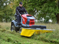 Český zahradní traktor do české obce