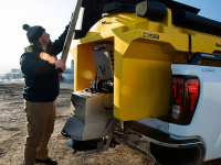 Špičkové rozmetadlo SnowEx Renegade P150A