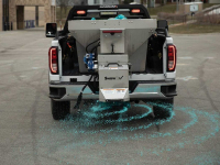 Rozmetadlo SnowEx Renegade S150 pro profesionální zimní údržbu