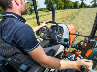 Inovativní zemědělské traktory Kubota řada M4003